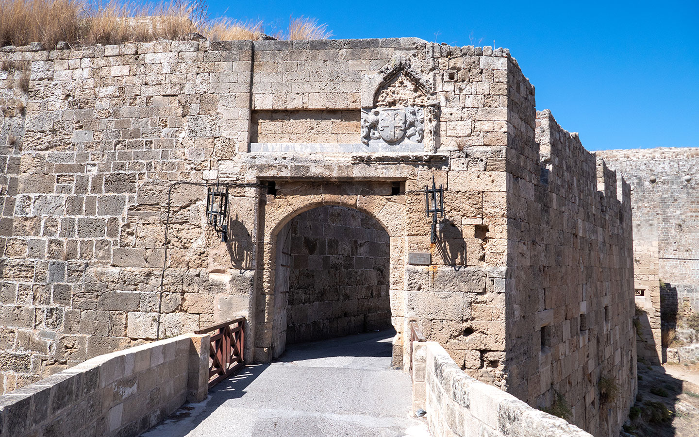 Saint-Athanasios-Gate-rhodes.jpg
